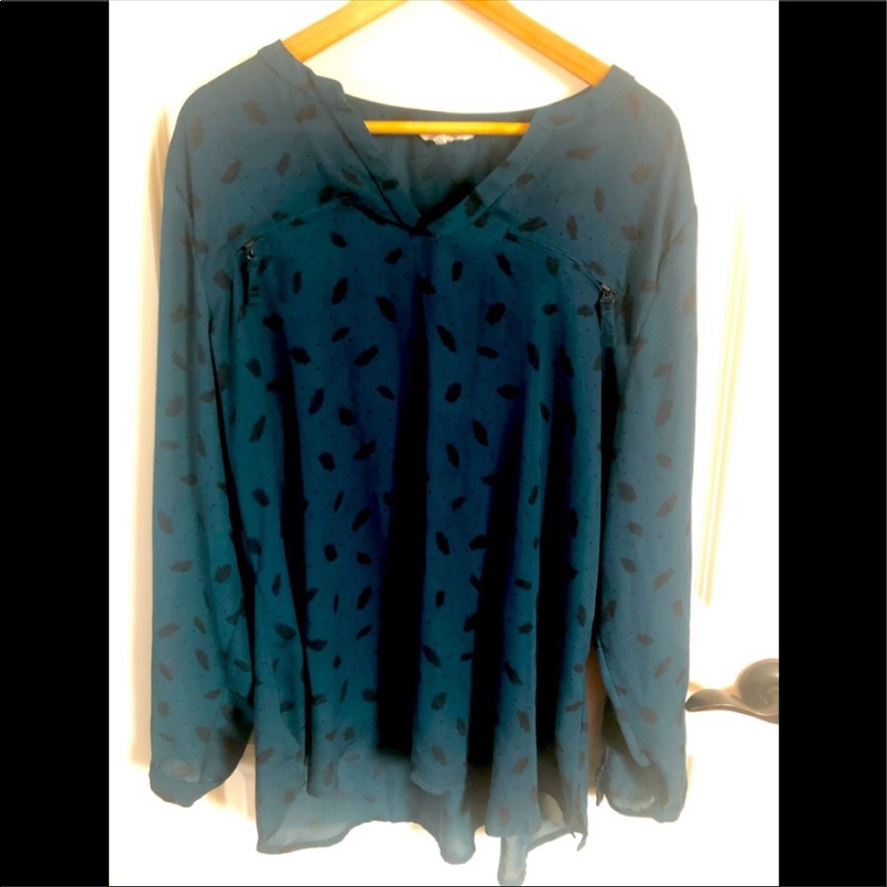 Nice Maurice’s Top